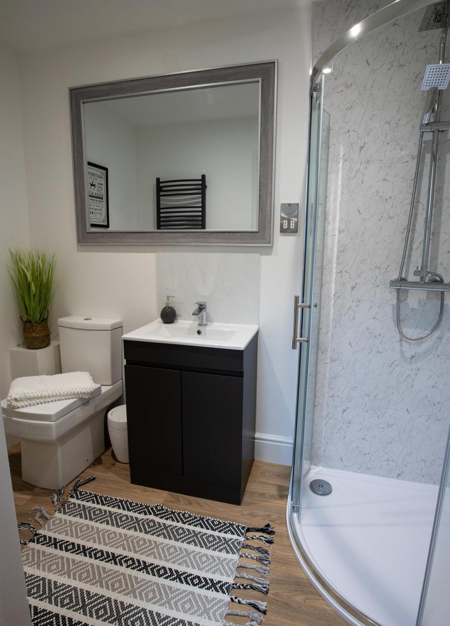 One Bed Apartment, Close To Train, City, Beach And Hospital Long Booking Welcome AEGON International Exteriér fotografie